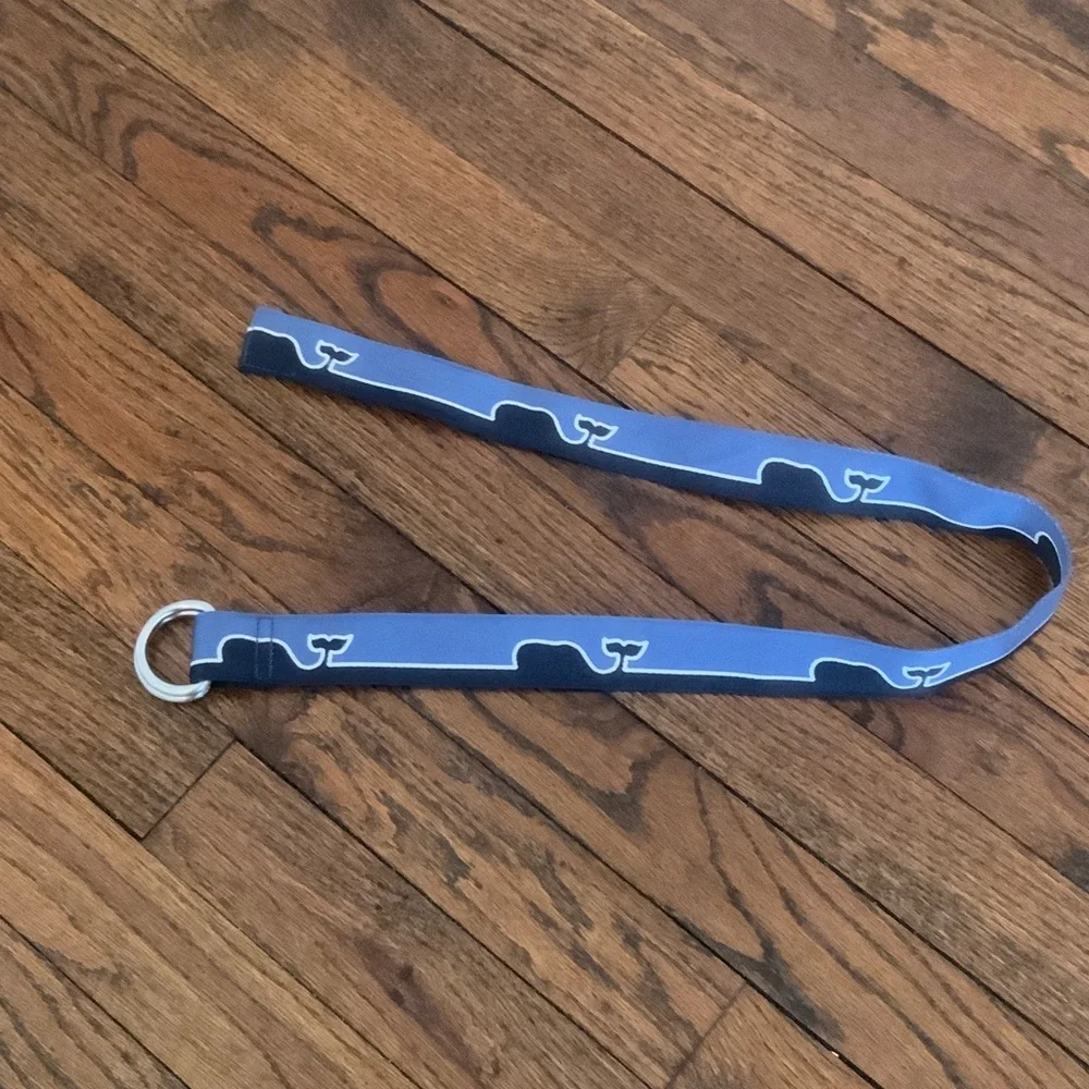 Vinyard Vines Boys Blue Whale Print Belt size large like new